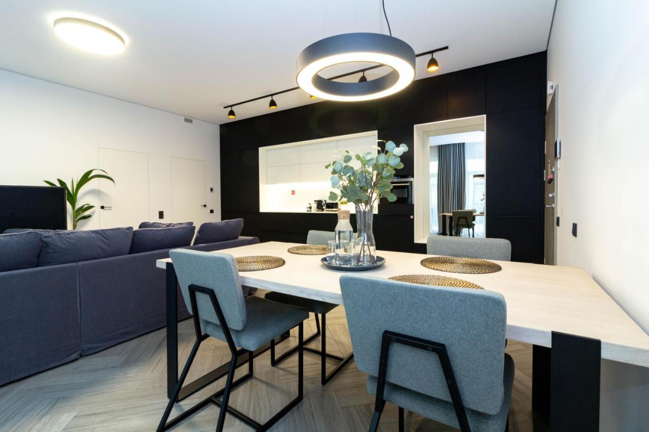 Cohost I Oldtown 60M2 Apt W-Garage Parking, Balcony & Self Check-In Vilnius Exterior photo
