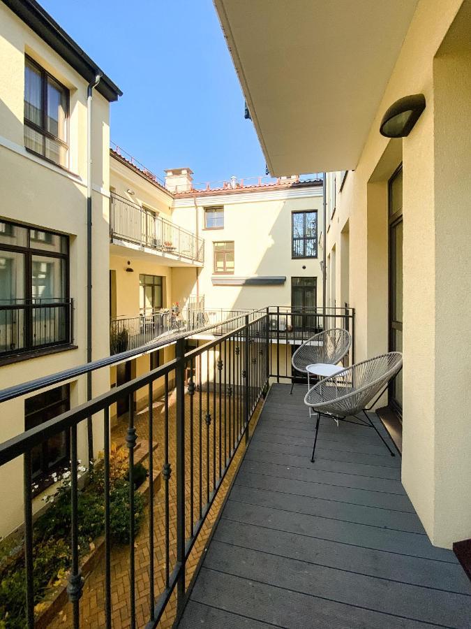 Cohost I Oldtown 60M2 Apt W-Garage Parking, Balcony & Self Check-In Vilnius Exterior photo