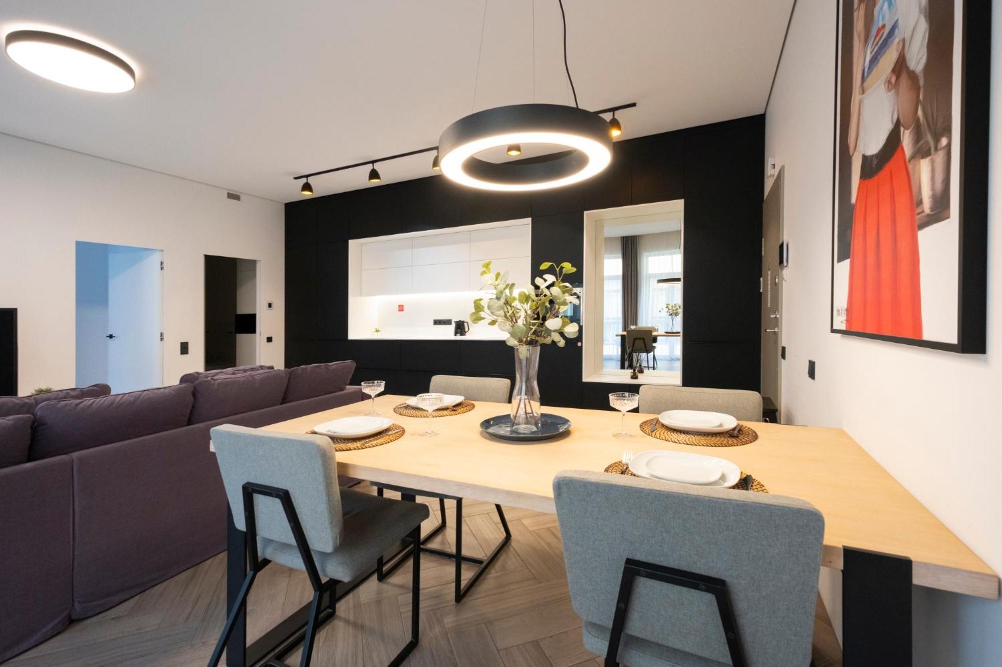 Cohost I Oldtown 60M2 Apt W-Garage Parking, Balcony & Self Check-In Vilnius Exterior photo