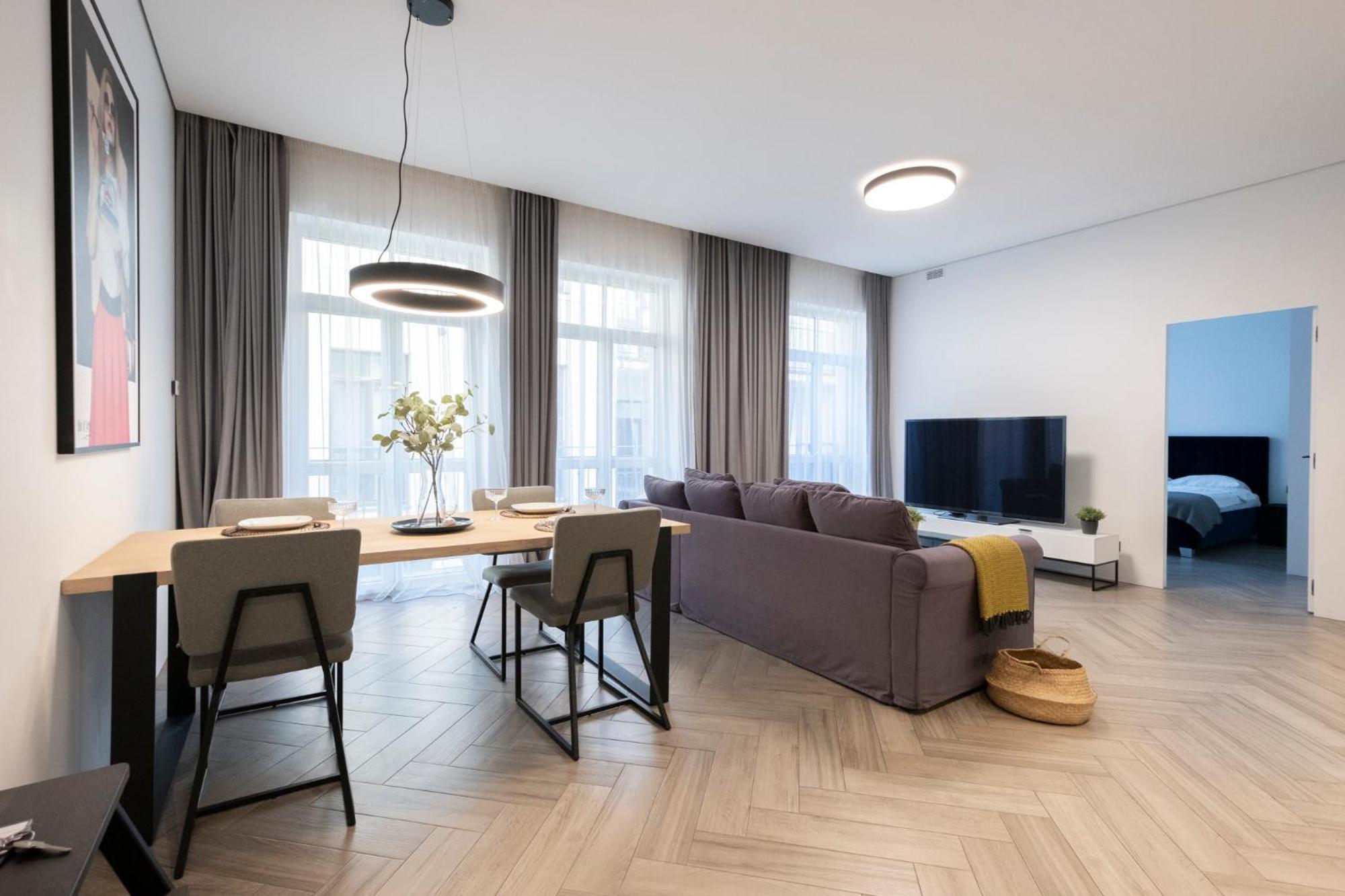 Cohost I Oldtown 60M2 Apt W-Garage Parking, Balcony & Self Check-In Vilnius Exterior photo
